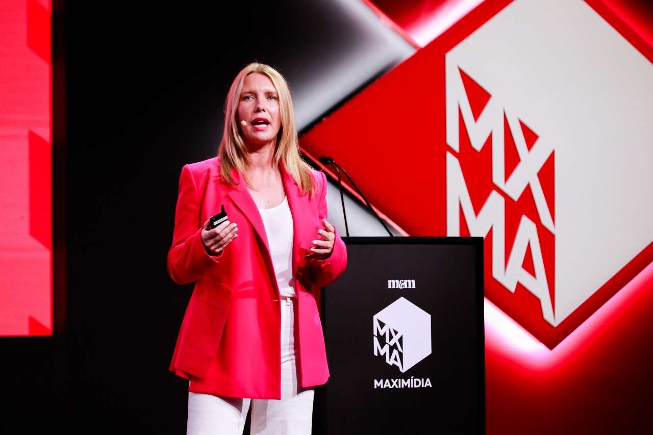 Jasmine Enberg, vice-presidente e analista da Emarketer, apresenta dados da creator economy