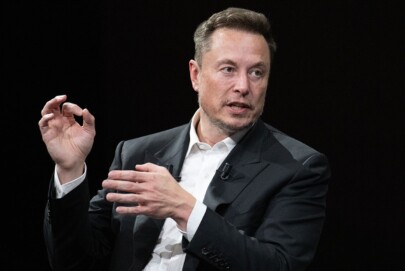 Elon Musk lança versão proprietária da Wikipedia