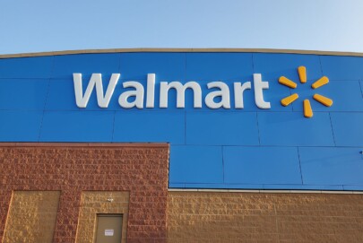 Enquanto Amazon faz bloqueios, Walmart avança com agentes
