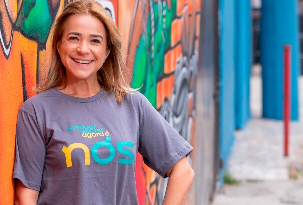 Emília Rabello, fundadora da NÓS — liderando uma nova forma de fazer comunicação com propósito e protagonismo local.