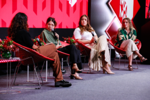 Líderes de agências Gláucia Montanha, Lica Bueno e Marina Pires no Maximídia 2025