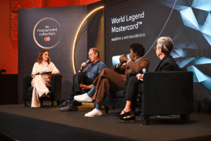 Taciana Lopes, Amyr Klink, Seu Jorge e Costanza Pascolato no lançamento do Mastercard World Legend