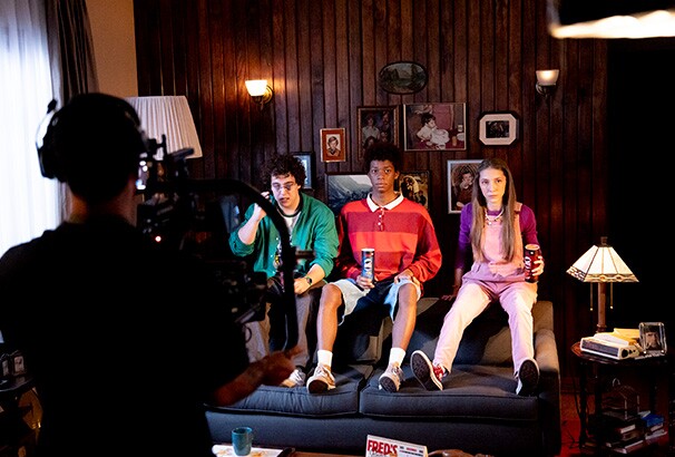 Monks assina a campanha que une Pringles e Stranger Things em uma experiência que mistura ficção, humor e cultura pop