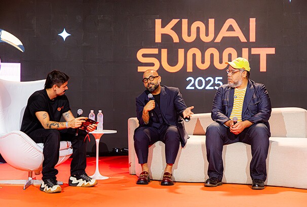 Michel Alcoforado e M.M. Izidoro subiram ao palco do Kwai Summit 2025 para discutir como o comportamento e a cultura do Brasil impulsionam novas histórias no marketing