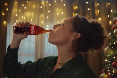 Coca-Cola celebra Natal com magia e inteligência artificial
