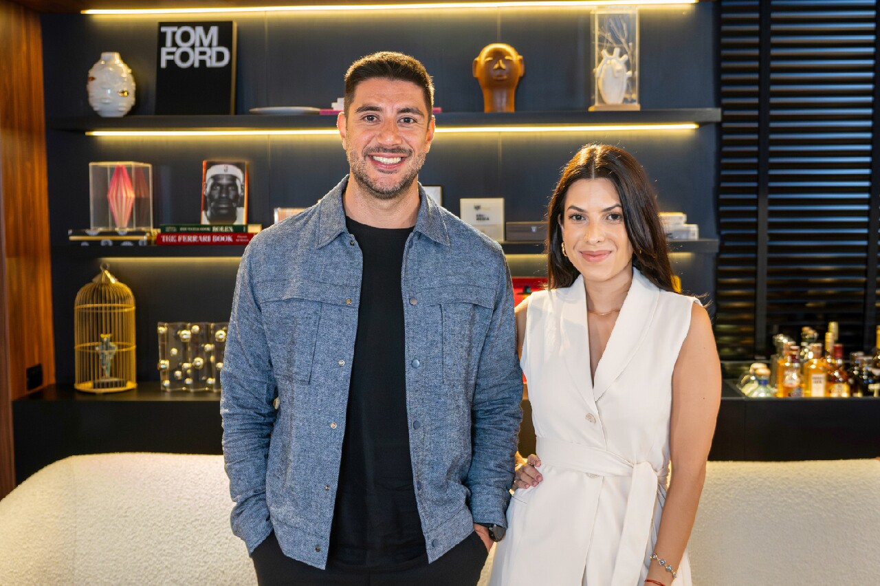 Thiago Bispo, vice-presidente de negócios da BR Media, e Thais Schreiner, gerente de conteúdo e influência de Dove