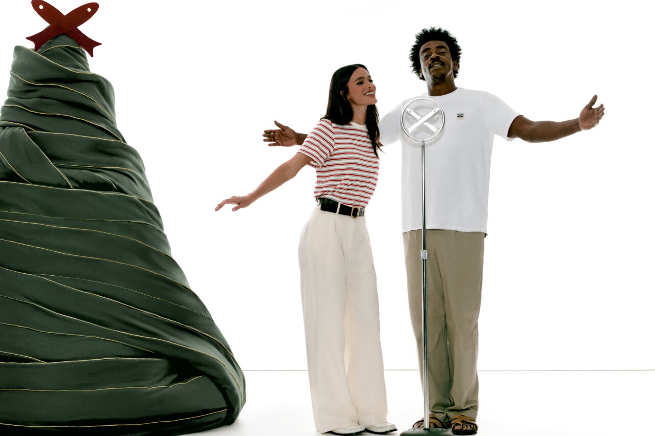 Hering escolhe Bruna Marquezine e Seu Jorge para campanha de Natal (Crédito: Divulgação)
