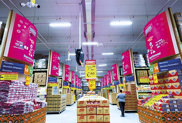 Converta Ads posiciona inteligência de mídia dentro do varejo, combinando dados proprietários e formatos de impacto para influenciar a decisão de compra na gôndola