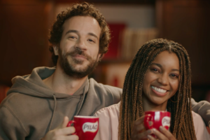 Pilão dá voz aos brasileiros no “boa noite” mais famoso do país