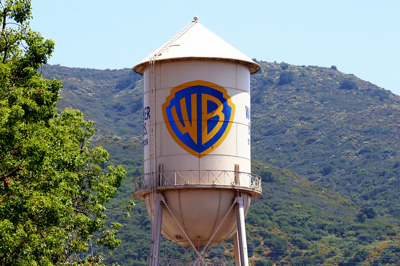 Paramount, Netflix e Comcast antecipam propostas pela WBD (Crédito: Walter Cicchetti/Shutterstock)