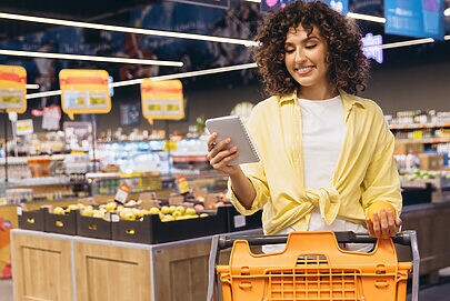 Consumidor equilibra economia e indulgência em 2025