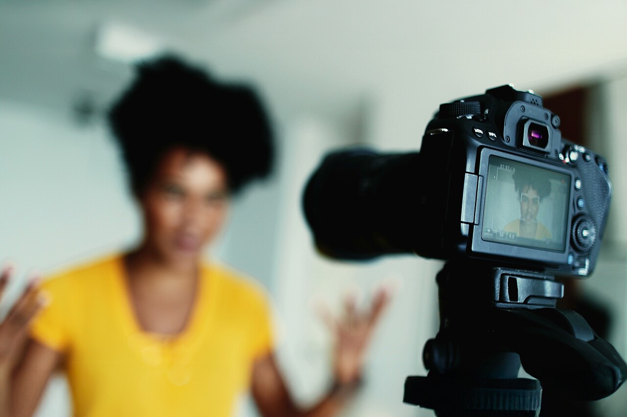 Inclusão negra na publicidade ainda é frágil, aponta estudo