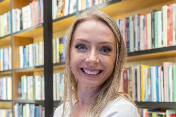 Carolina Frazon Terra, professora e pesquisadora de comunicação na USP (Crédito; Divulgação)