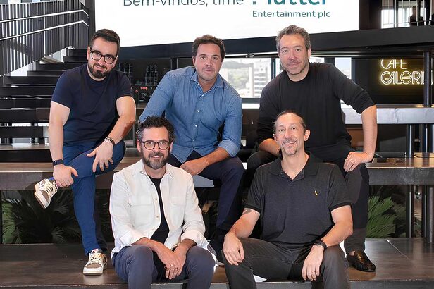 Paulo Ilha, Eduardo Simon e Rafael Urenha, da Galeria, Ricardo Schreier e Alvaro Garcia da Flutter Brazil (Crédito: André Leigo)