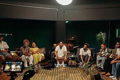 Emicida estrela terceira edição do Private Sessions, do WhatsApp