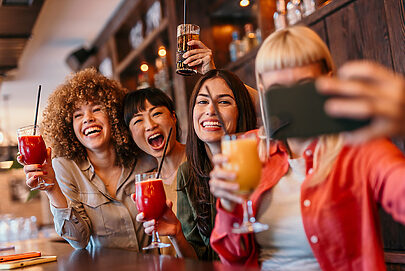 O que influencia os hábitos de compra dos jovens?