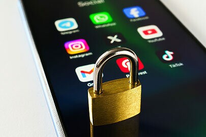 Brasileiros pretendem diminuir uso de redes sociais em 2026