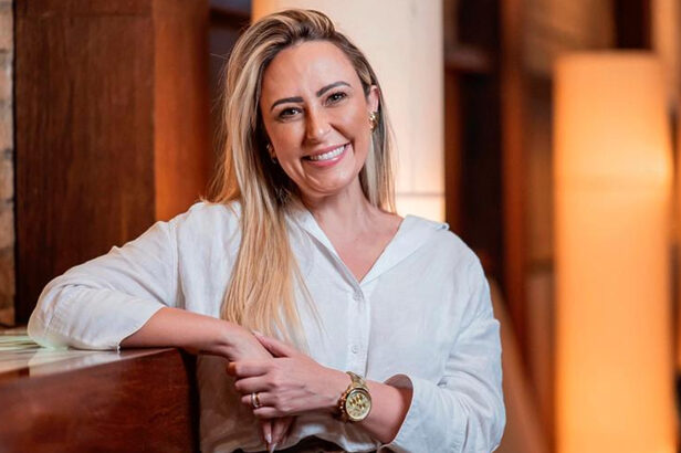 Carolina Ferreira, diretora de pessoas, ESG e marketing da Alelo (Créditos: Divulgação)