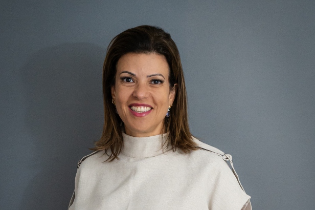 Milena Almeida, diretora de recursos humanos da Oracle Brasil (Crédito: Divulgação)