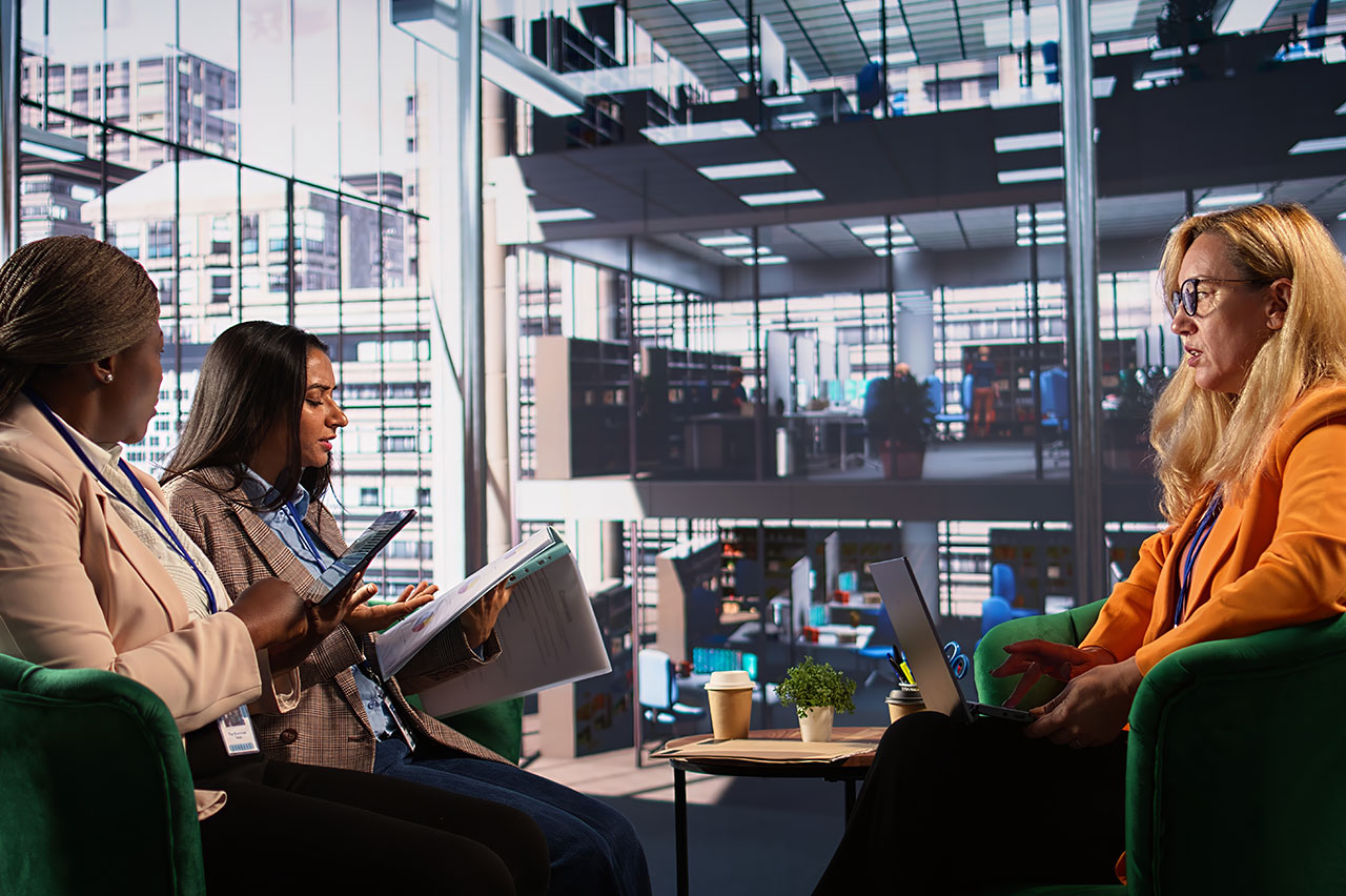 Mulheres enfrentam estagnação na liderança, aponta pesquisa