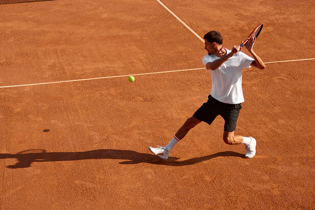 Com CazéTV, Itaú amplia sua atuação no Tênis (Crédito: Master1305-shutterstock)