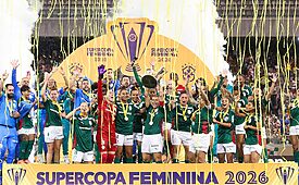 Marcas estrearam no futebol feminino durante a vitória do Palmeiras sobre o Corinthians na Arena Barueri (Crédito: Divulgação / Palmeiras)