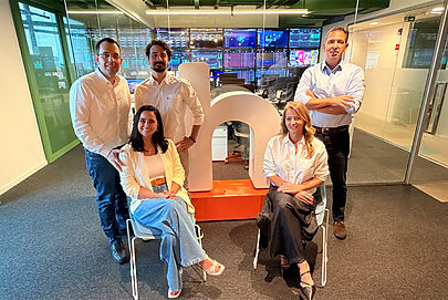 Helloo fortalece equipes comercial, de marketing e produto