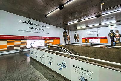 Qual é a estratégia de comunicação da Huawei no Brasil?