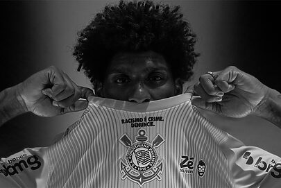 Corinthians pede ações contra o racismo em jogo