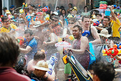 Fast food e cerveja: o que consomem os foliões?