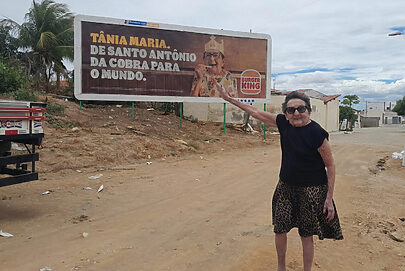 Burger King homenageia Tânia Maria com outdoor no RN