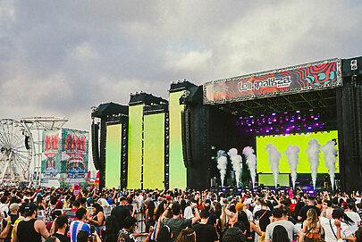 TV e streaming: onde assistir ao Lollapalooza Brasil 2026?