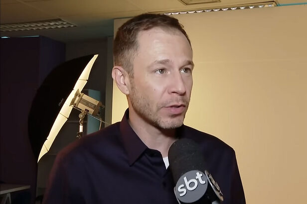 Tiago Leifert narrará 22 jogos da Copa no SBT (Crédito: Reprodução)