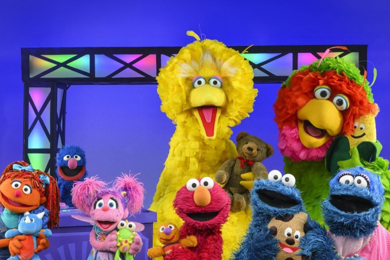 Personagens da Vila Sésamo participam de conteúdo educativo (Créditos: Divulgação)