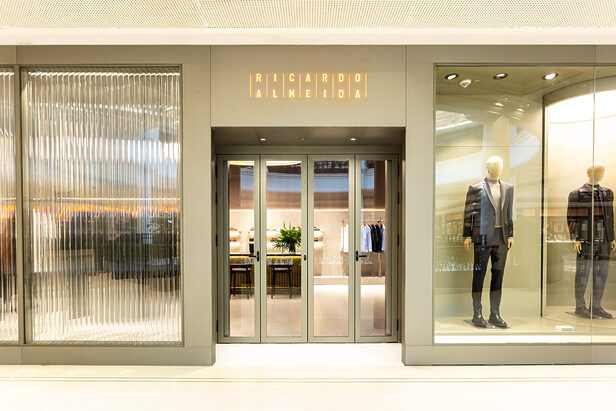 Nova identidade visual da Ricardo Almeida