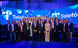 Representantes da Comissão Europeia, Telefónica e mais de 70 entidades anunciam o Euro-3C, infraestrutura que integra teles, serviços de edge, cloud e inteligência artificial (Crédito: Divulgação)