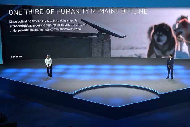 Gwynne Shotwell e Michael Nicolls, da SpaceX