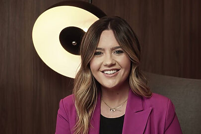 Kim Farrel deixa TikTok para liderar marketing global do Nubank