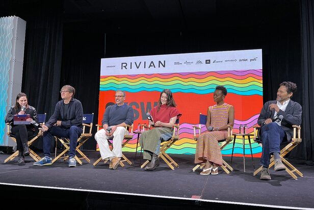Bill Lawrence, Steve Carell, Charly Clive, Danielle Deadwyler e Matt Tarses participaram do painel no SXSW 2026 (Crédito: Thaís Monteiro)