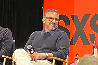 Steve Carell prioriza autenticidade e leveza na série Rooster