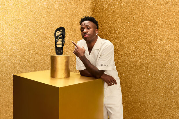 Havaianas lança coleção com Vini Jr., novo embaixador global da marca (Créditos: Divulgação)