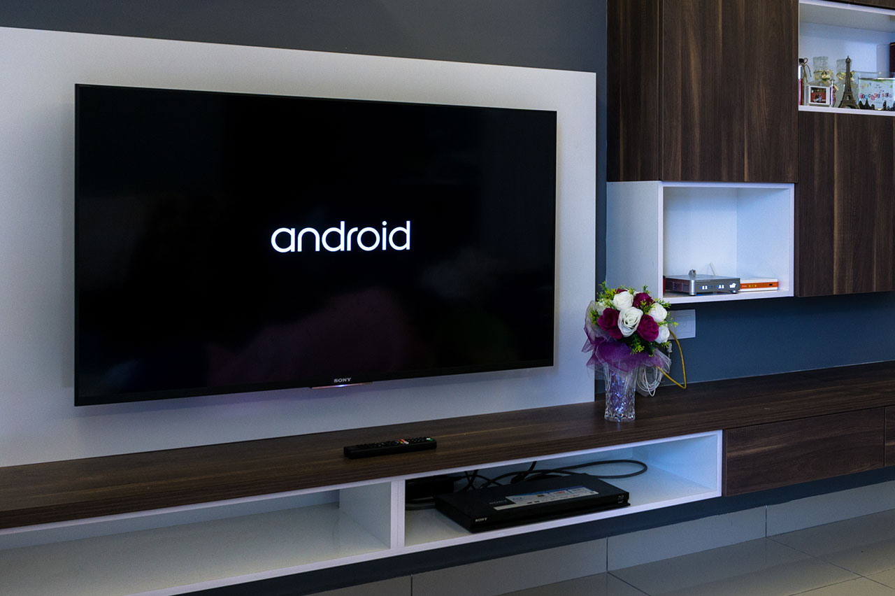 Emissoras querem regulamentar CTV e assistentes virtuais