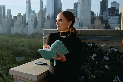 Tiffany & Co. lança campanha global com Natalie Portman