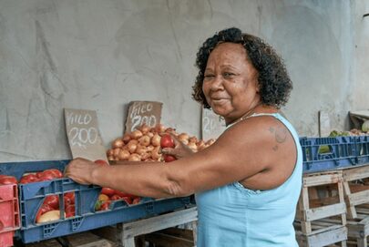 Mulheres periféricas 50+ vivem mais, mas envelhecem pior