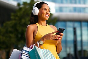 Estudo da IAB reflete os investimentos em publicidade digital realizados em 2025 (Crédito: djile-shutterstock)