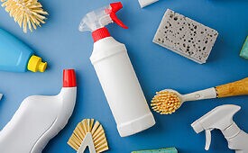 Produtos de limpeza (crédito: Reddish/Shutterstock)