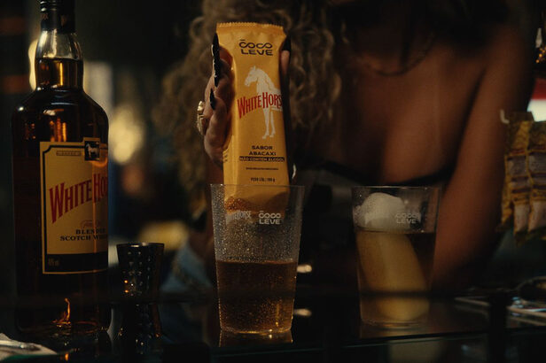 White Horse e Coco Leve destacam estética periférica em “Na Mão do Rolê” (Créditos: Divulgação)