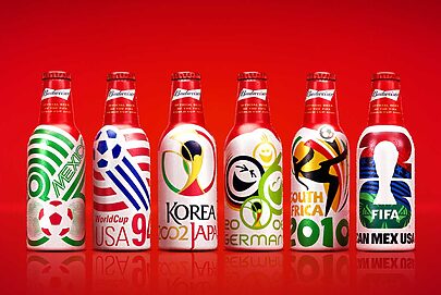 Marcas criam coleções para engajarem fãs na Copa