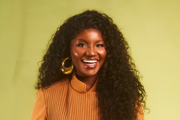 Kenya Sade, apresentadora da Globo e Multishow (Crédito: Vitor Manon)