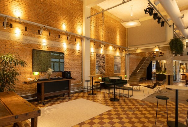 Salão integrado cria modularidade e ativações urbanas